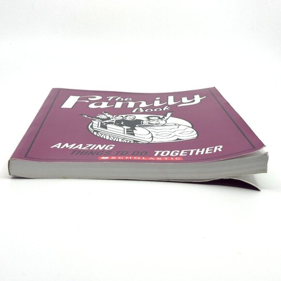 The Family Book - Amazing Things to Do Together, Paperback / ISBN 0545119073 - Picture 6 of 9